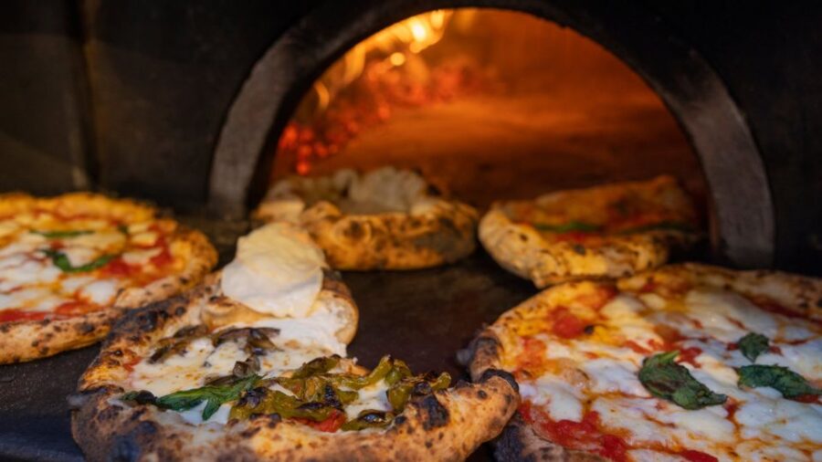 Pizza lesson - Learning the Secrets of Authentic Neapolitan Pizza