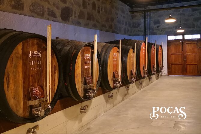 Poças Guided Visit and Wine Tasting of 2 DOC Douro & 2 Port Wines - Visiting Poças: A Family-Run Winery with Deep Roots