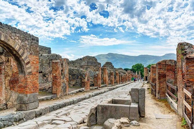 Pompeii and Vesuvius Experience from Naples - Skip the line - - Climbing Mount Vesuvius to the Crater’s Edge