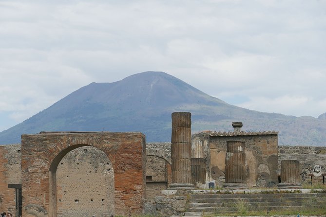 Pompeii and Vesuvius - VIP Tour/Small Group with Lunch - Exploring Pompeii’s Archaeological Ruins for 2 Hours