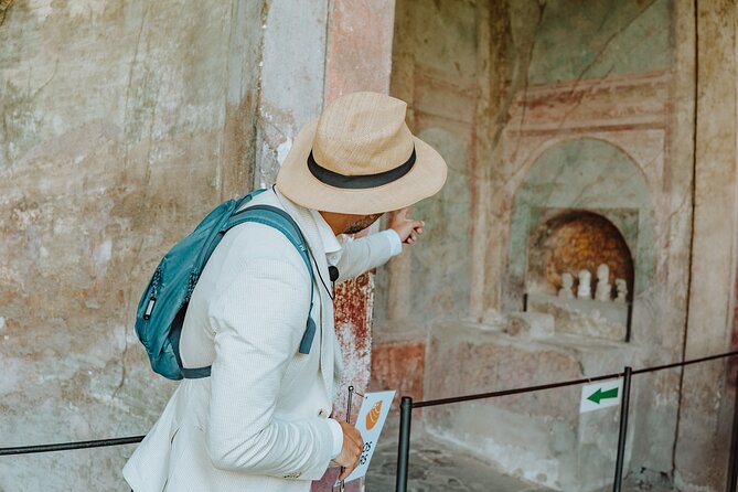 Pompeii Archaeological Small-Group tour for 15 people - The Forum and the Granaries of Pompeii