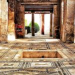 Pompeii in 2h and 30mnt: walk with local guide - Starting Point at Pompei Parking Zeus