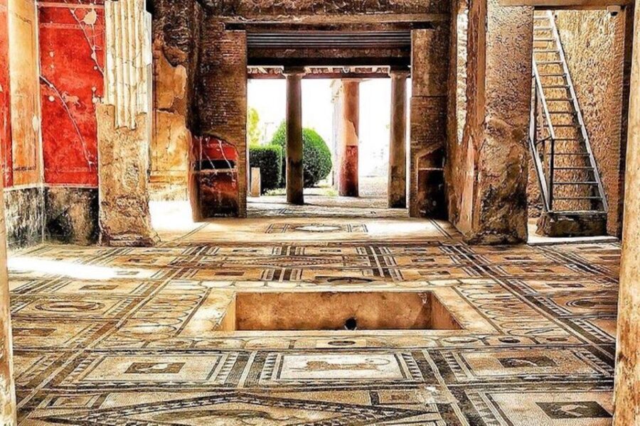 Pompeii in 2h and 30mnt: walk with local guide - Starting Point at Pompei Parking Zeus