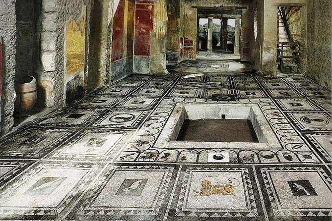 Pompeii Private Guided Half-Day Tour with transfer from Positano - Exploring the Anfiteatro Romano