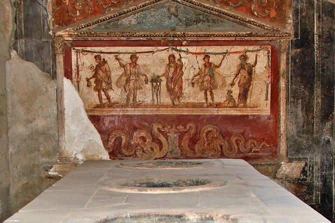Pompeii private small group tour - 4 hours including transfers - Discovering Pompeii’s Main Archaeological Site