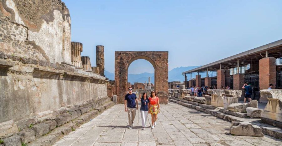 Pompeii: Small Group Tour with an Archaeologist - Exploring Porta Marina and Its Significance