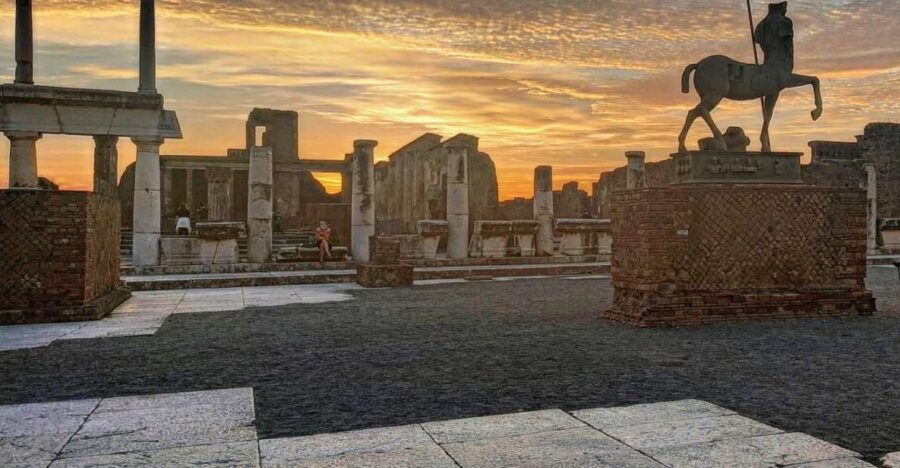 Pompeii Sunset tour for small group - Walking Tour Through Pompeii’s Main Streets and Main Attractions