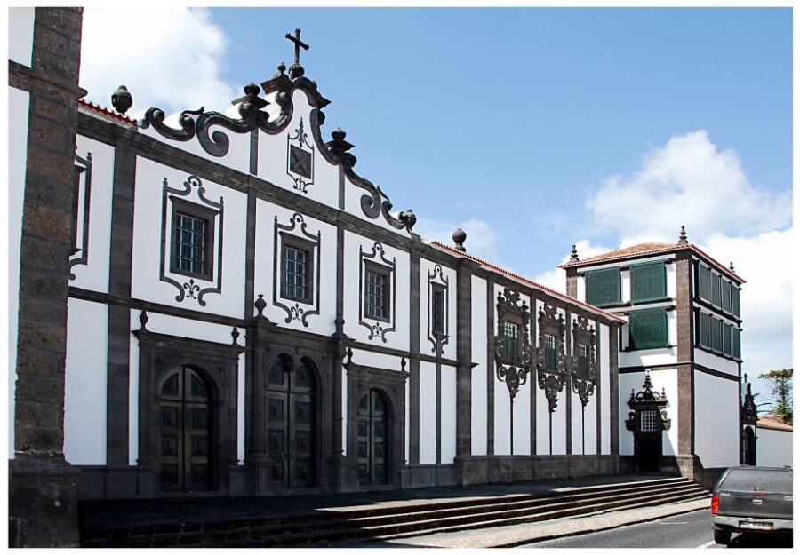 Ponta Delgada: Historical Walking Tour - City Views from the Bell Tower of Ponta Delgada Town Hall