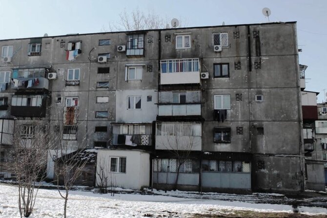 Poor Neighborhoods, Prison and Gypsy Castles - Private Tour - The Tour Starts in Bucharest: Neighborhoods and Locations