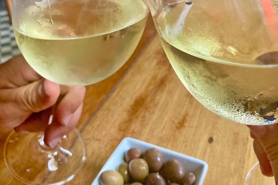 Port wine & wine walking tour with culture - max 8 pax - Starting at Praça da Trindade in Porto