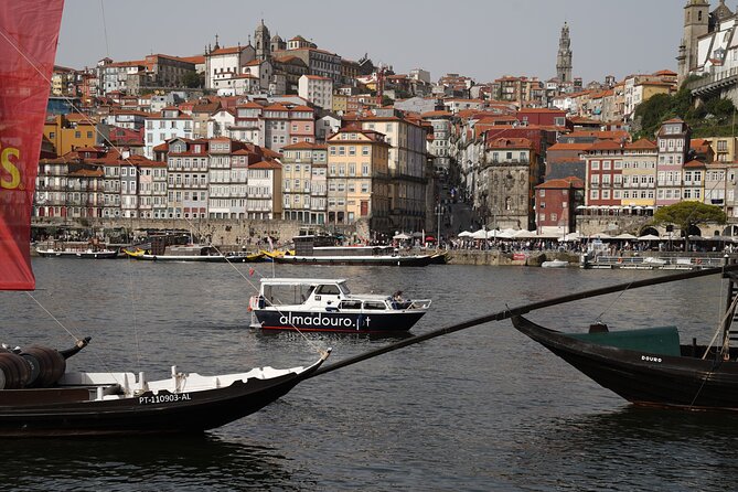 Port:Douro private cruiser (only for you) 6 bridges/sunset - Starting Point and Departure Details in Porto