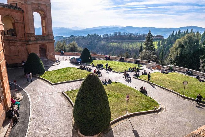Porticoes of Bologna and Basilica San Luca Guided tour - Exploring the Sanctuary of San Luca and Its Dome