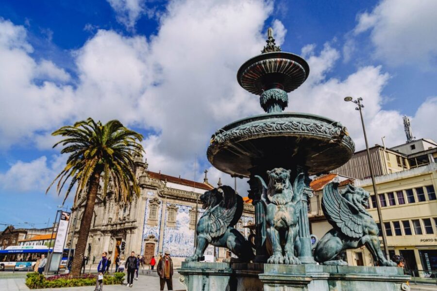 Porto: 1.5-Hour Private Kick-Start Tour with a Local - Start at Praça de Gomes Teixeira Next to the Lions Fountain