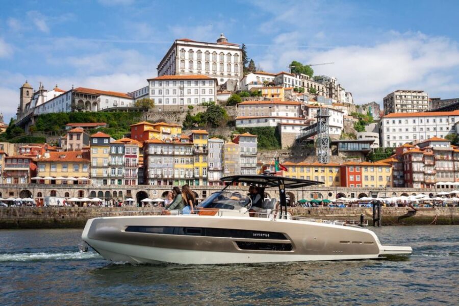 Porto: 2h Private Luxury Yacht in the Douro - The Luxury Yacht Experience on the Douro River