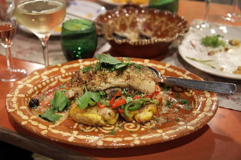 Porto: Authentic Portuguese Cuisine Boat Tour - Exploring Douro’s Scenic Landscape by Boat