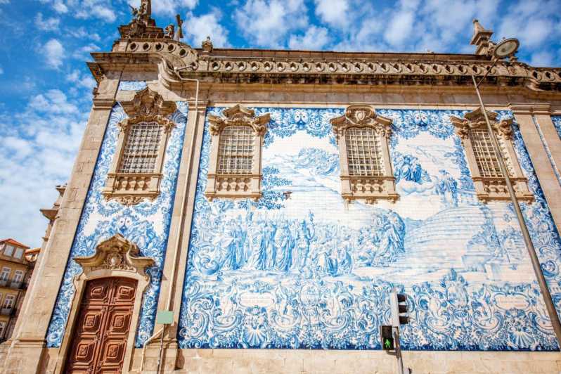 Porto: Capture the most Photogenic Spots with a Local - Starting at Porto’s Pillory for a Cultural Introduction