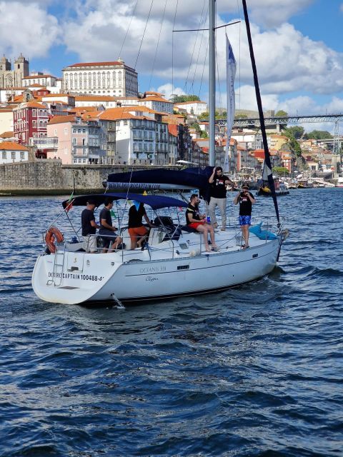 Porto: Charming Sailboat Bachelor Party with drinks - Departing from Marina da Afurada in Vila Nova de Gaia