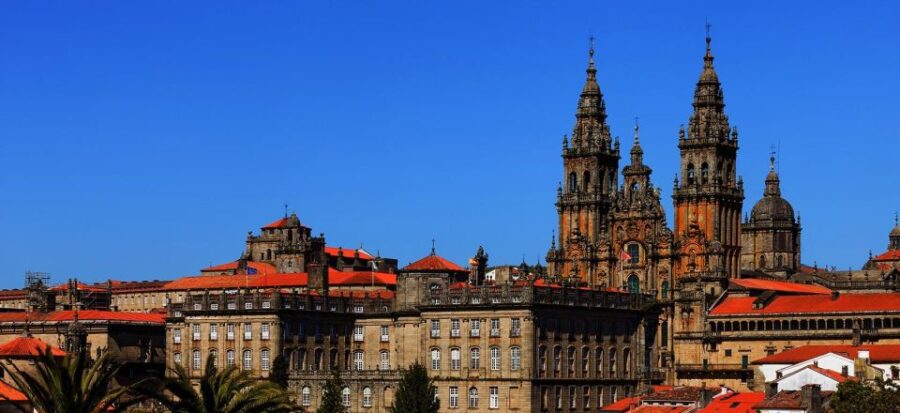 Porto: Day Trip to Santiago de Compostela - Comfortable Transportation with Modern Amenities