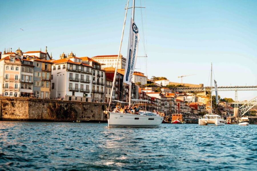 Porto: Daytime or Sunset Douro River Sightseeing Cruise - The Douro River: A Window on Porto’s Landmarks