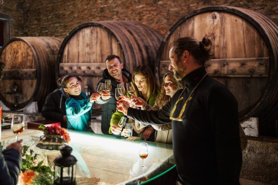 Porto: Douro Valley Tour with 2 Wineries, Lunch and Cruise - Visiting Favaios: The Medieval Village and Its Bakery