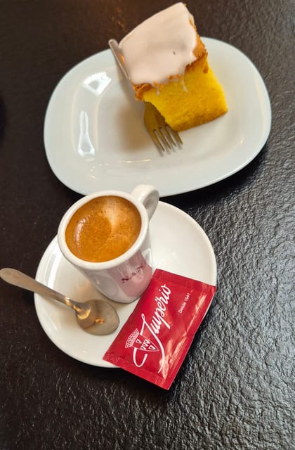 Porto: Food and Wine Walking Tour with José - Visiting Mercado do Bolhão: Portugal’s Most Beautiful Food Market