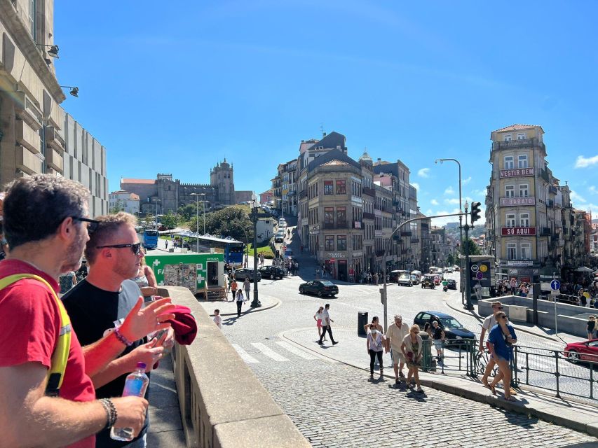 Porto: Guided Walking Tour - Starting Point at Lions Square and Initial Orientation