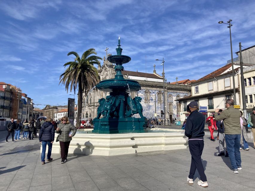 Porto: Highlights & hidden gems Walk - max 8 - Porto’s Architectural Marvels: São Bento Station and Torre dos Clérigos