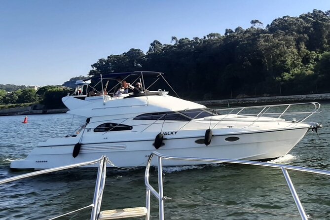 Porto: Luxury Yacht Tour on the Douro River - Sunset or Daytime - The Scenic Route on the Douro River