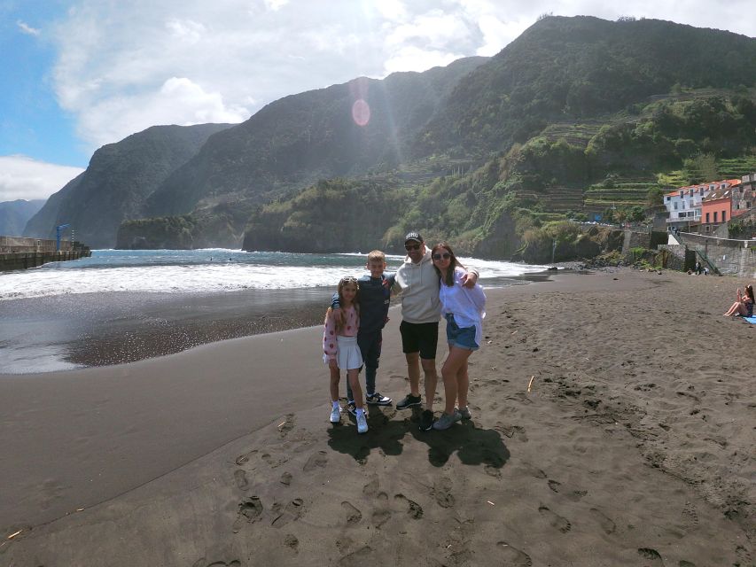 Porto Moniz Natural Pools and Waterfalls Private Tour - Visiting Câmara de Lobos Harbour and Its Colorful Boats