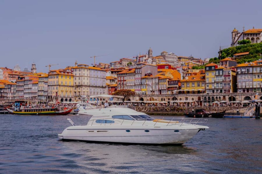 Porto: Private Cruise with local Wine, Snacks & 6 Bridges - Starting Point at Marina do Freixo
