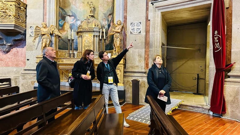 Porto to Gaia Experience: City Walk and Wine Cellars - Starting Point at Igreja da Trindade with Clear Meeting Instructions