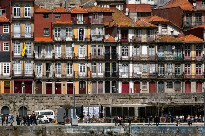 Porto Walking Tour, you cannot miss it! (small-groups) - The Guides Role in Bringing Porto’s Stories to Life