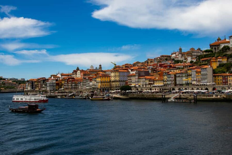 Porto Walking Tour - São Bento Station: Azulejos and Cultural Artistry
