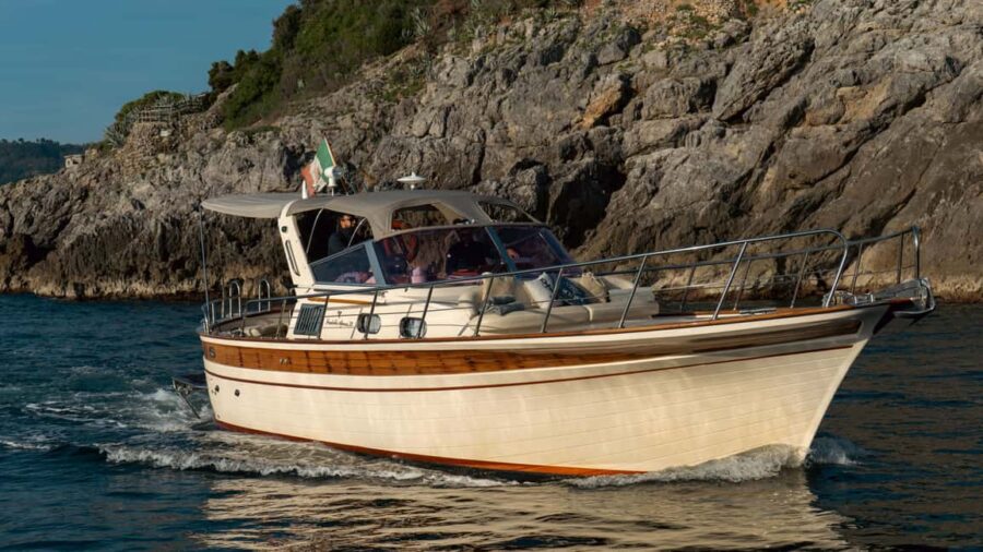 Portovenere: Cinque Terre Cruise with Lunch & Drinks - Scenic Cruise Past the Gulf of Poets