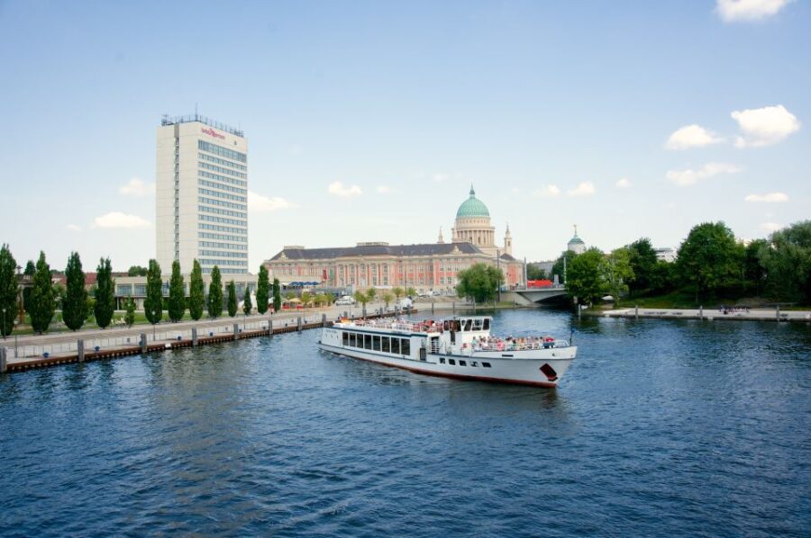 Potsdam: Palace Tour by Boat - Passing UNESCO World Heritage Sites from the Water