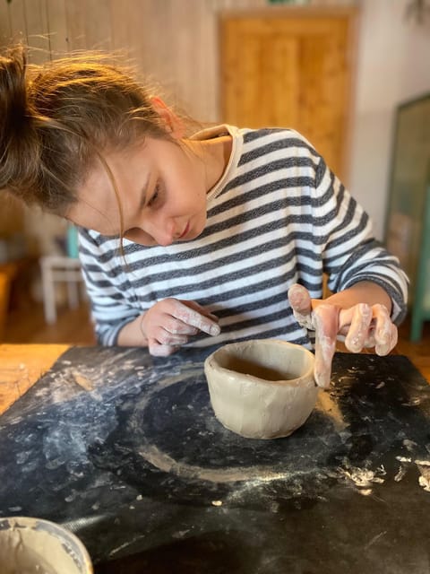 Pottery workshop in Lisbon - Discover Lisbons Art Scene at Estudio Vira Lata