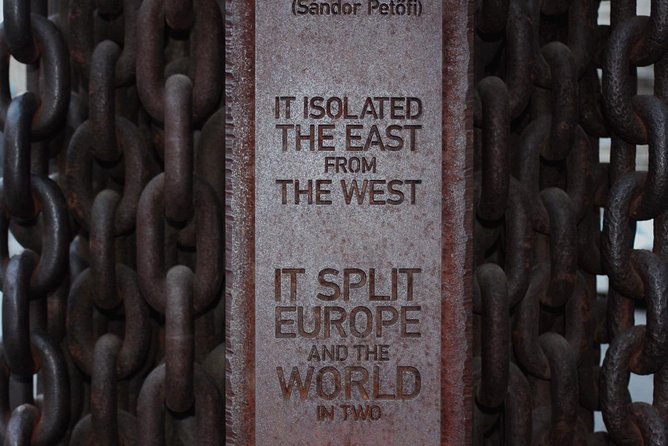 Power to the People - Budapest Communist Tour with Coffee in a Retro Bar - Visiting the Soviet Heroic Memorial in a Landscaped Park