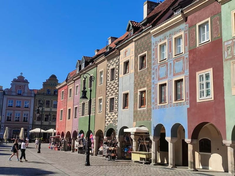 Pozna: Discover & Play  A Guided Tour with a City Game - The Old Market Square: Heart of the City Game
