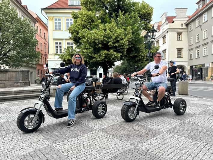 Prague: 2 hours FUN TRIKE tour in Prague with guide - From the Old Town to the Castle District