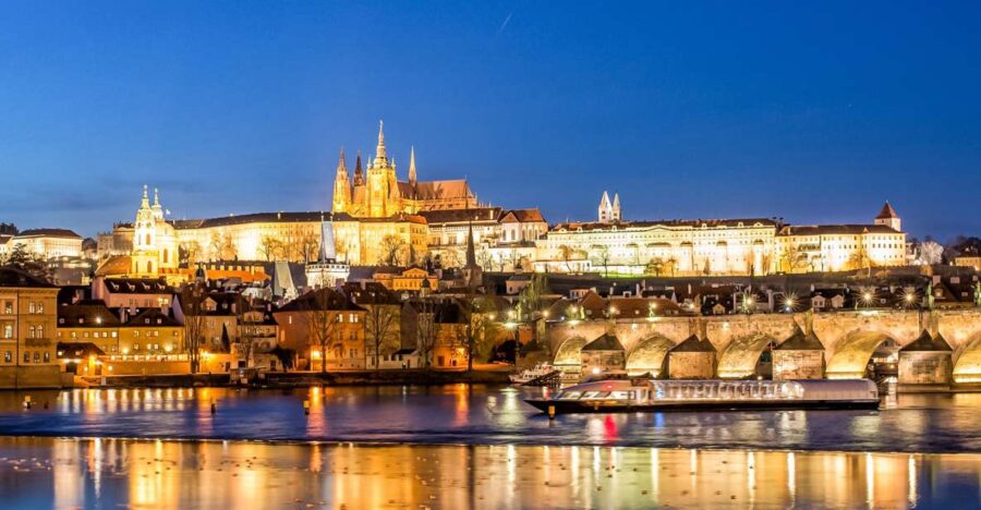 Prague: 50-Minute Sightseeing Evening Cruise - Starting Point and Booking Details