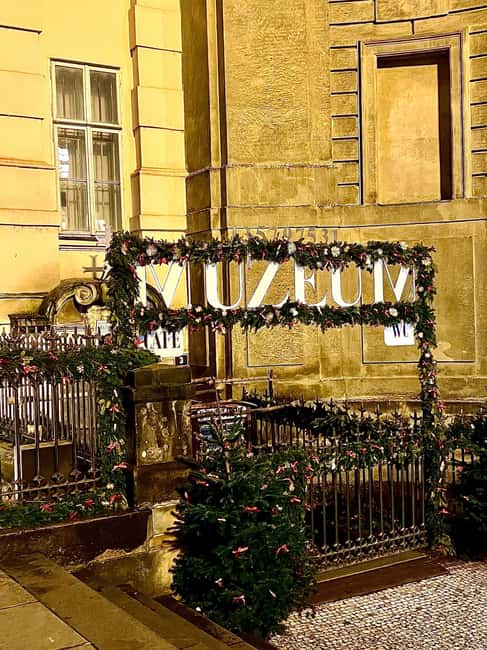 Prague Beer Adventure and Historical guided tour - Crossing the Iconic Charles Bridge