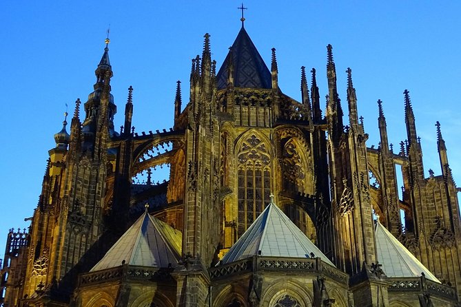 Prague Castle: Private fairytale walking tour - Visiting the Heart of Prague: St. Vitus Cathedral