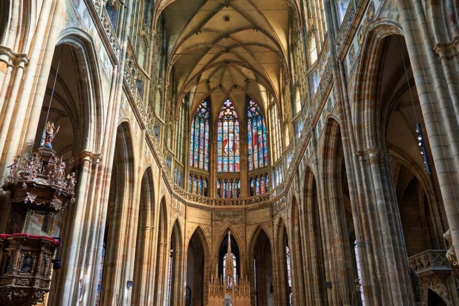 Prague Castle, St. Vitus Cathedral, Royal Palace, St. George's Basilica - Visiting the Magnificent St. Vitus Cathedral