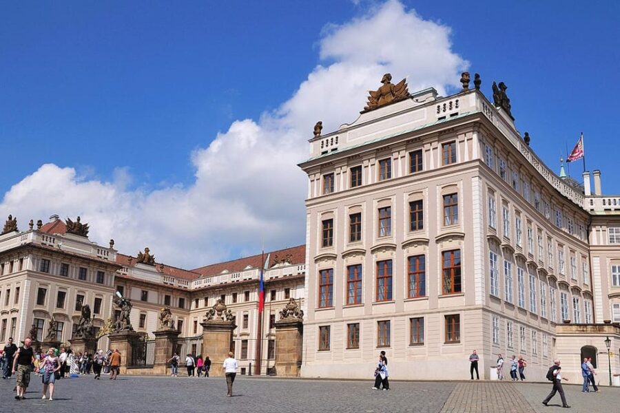 Prague Castle Walking Tour with Live Guide - Highlights of Prague Castle and Its Gardens