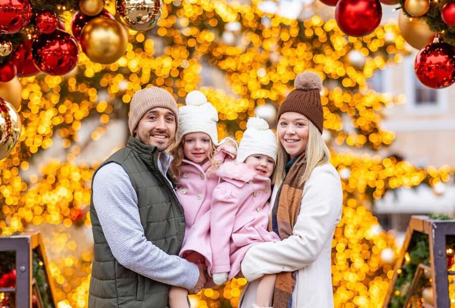 Prague: Christmas Markets Tour with Photoshoot & Wine - Exploring Prague’s Old Town Square During Christmas