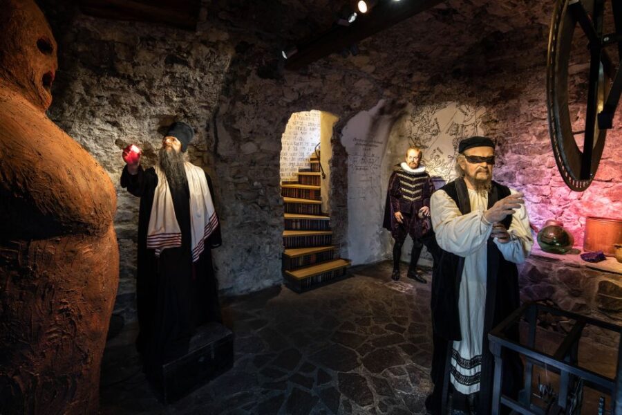 Prague: Madame Tussauds Entry Ticket - Starting Point: Entering the Red Building in Prague