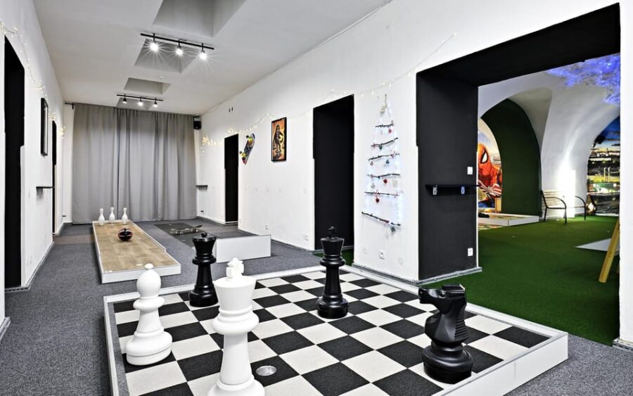 Prague: Mazemania Miniature Golf Experience - Play in Surprising Settings: From Chess Boards to Gardens