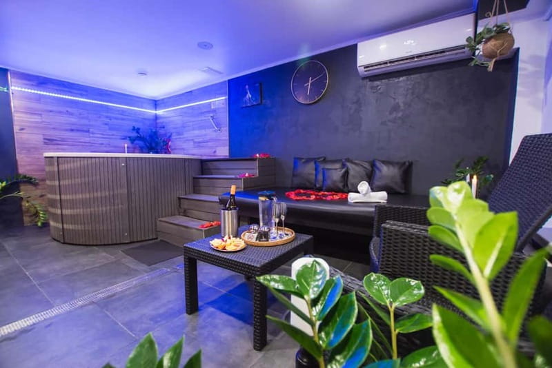 Prague: Modern Private Spa with Jacuzzi and Sauna - The Features of the Private Spa Experience