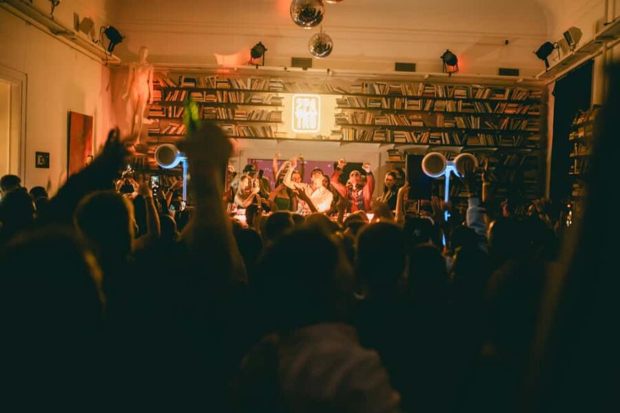 Prague: New Years Eve Club Crawl with 2hr Open Bar & DJ's - The Midnight Countdown with Confetti and Lights