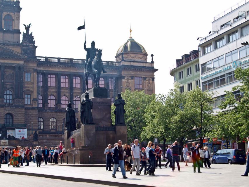 Prague: Old, New, and Jewish Towns Guided Walking Tour - Starting Point at the Czech National Bank